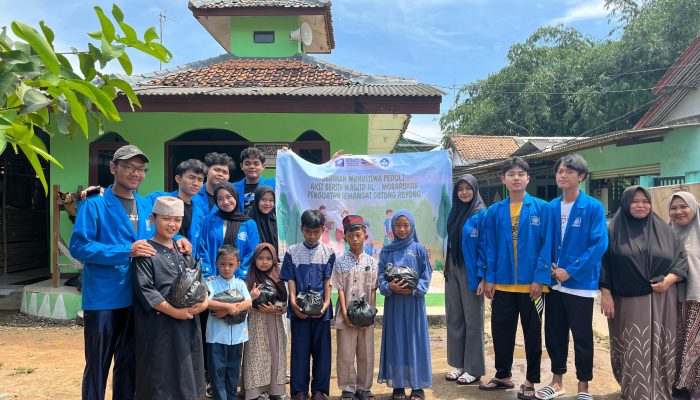 Menguatkan Semangat Gotong Royong Melalui Kepedulian Sosial Dan Pemberdayaan di Masjid Al Mubarokah Bekasi