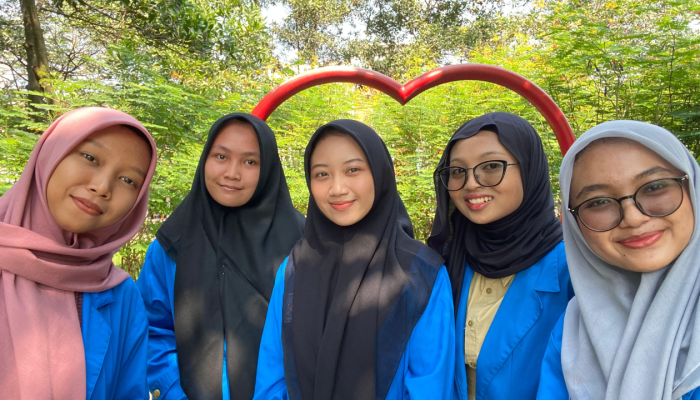 Mahasiswa UBSI Laksanakan Pengabdian kepada Masyarakat: Gotong Royong Bersihkan Taman Lingkungan Cikarang Festival