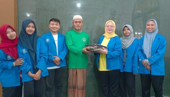 Mahasiswa UBSI Aksi Nyata: Bersihkan Masjid Al-Husna di Cikarang sebagai Implementasi Nilai Karakter