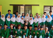 Mahasiswa Universitas BSI Edukasi Nilai-Nilai Keislaman Untuk Santri TPQ An-Nadhiyah Cikarang Selatan